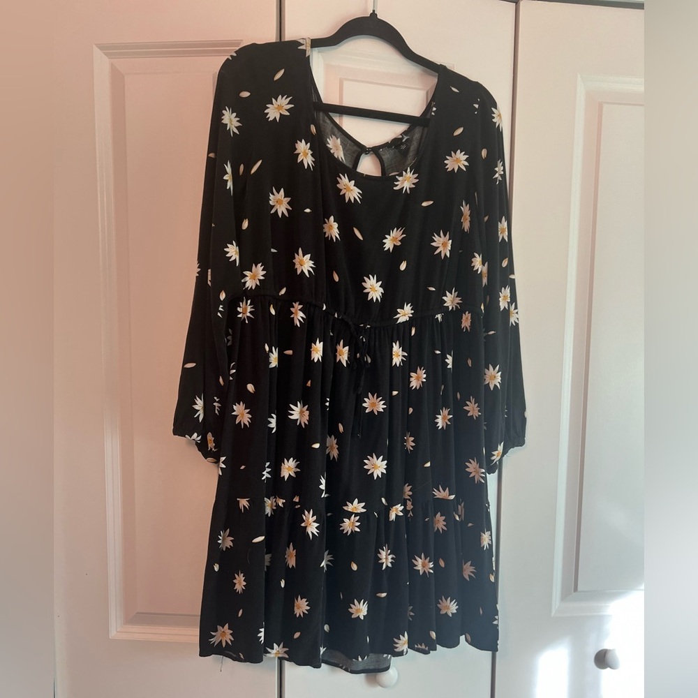 Torrid Black Daisy Print Babydoll Dress – Size 1